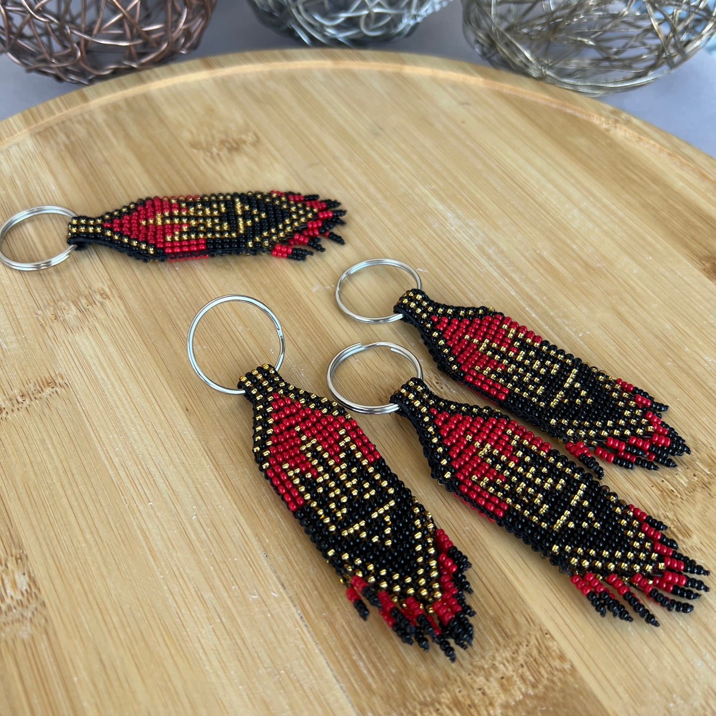 Брелок для Ключів з Бісеру Червоно Чорний