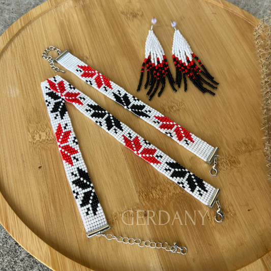 Набір прикрас із бісеру