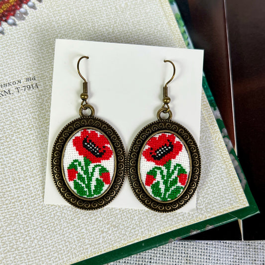 Сережки з мікровишивки