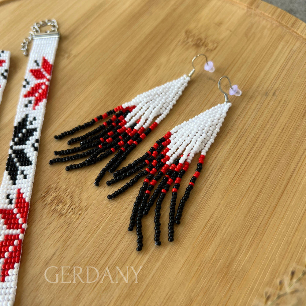 Набір прикрас із бісеру