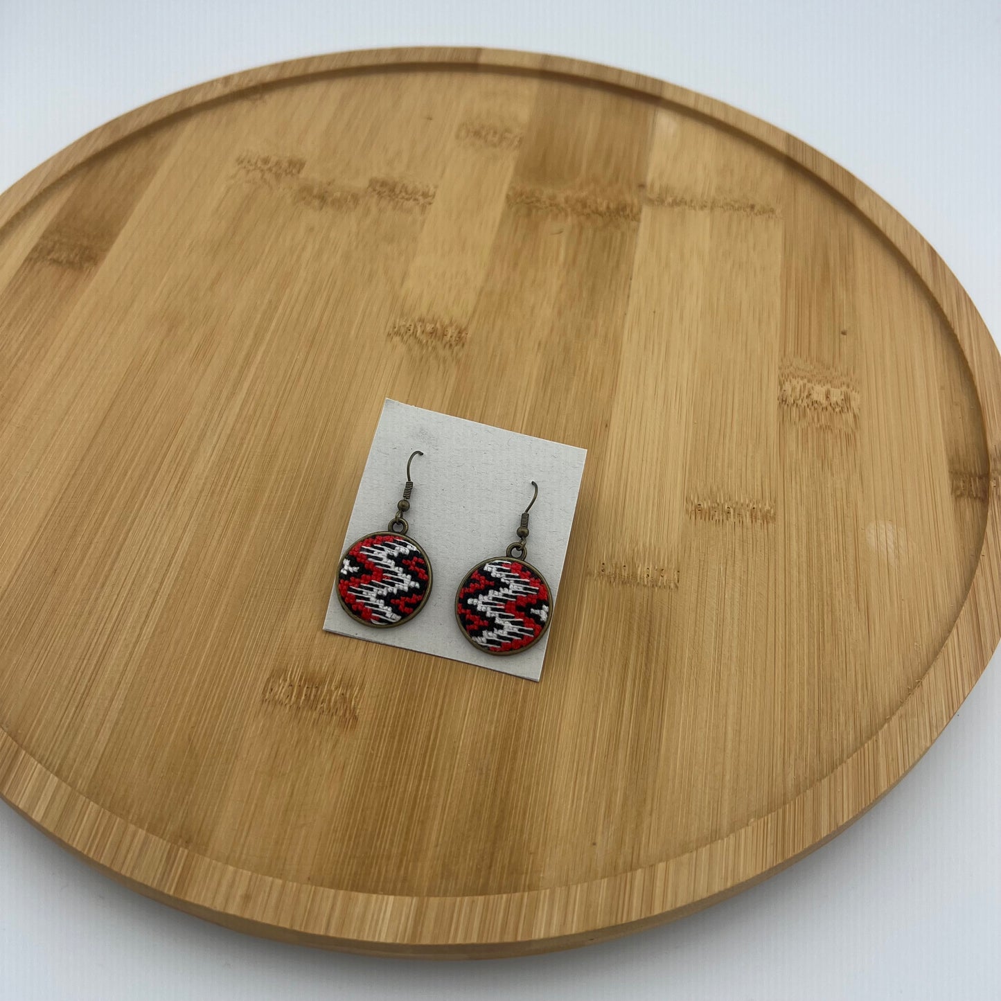 Вишиті сережки