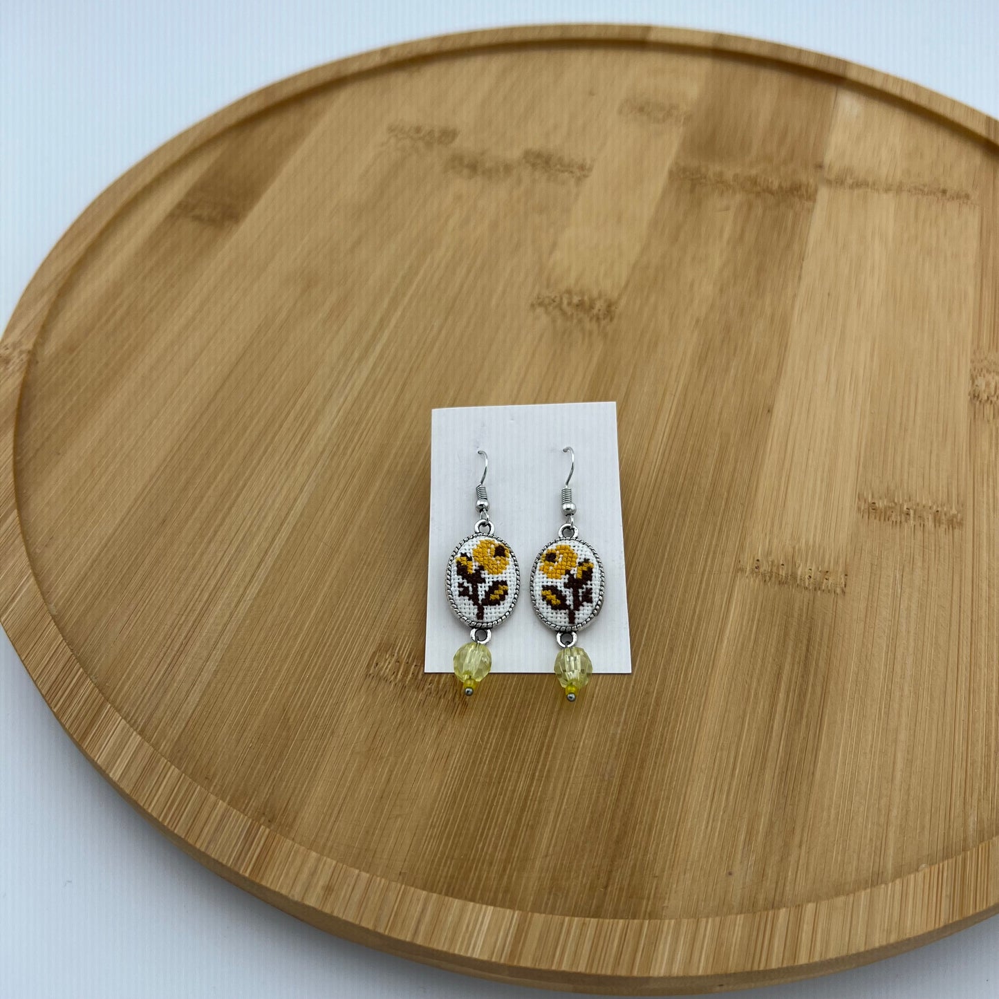 Вишиті сережки