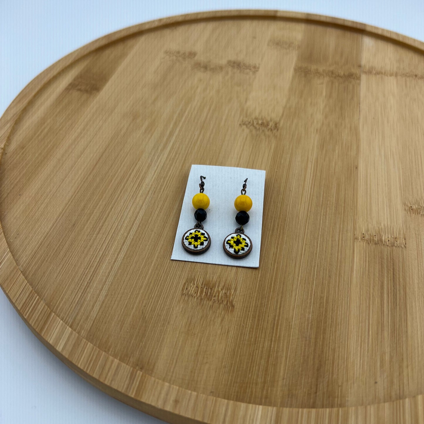 Вишиті сережки