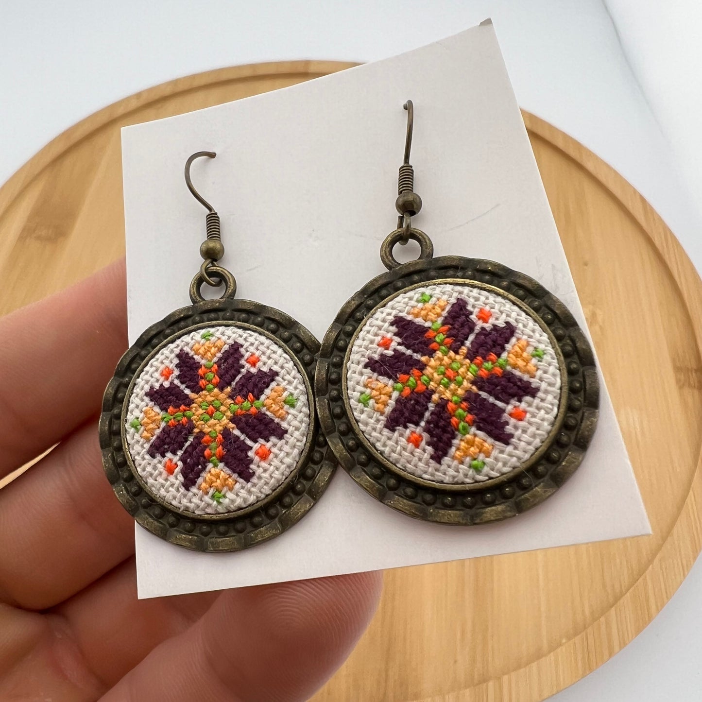 Вишиті сережки