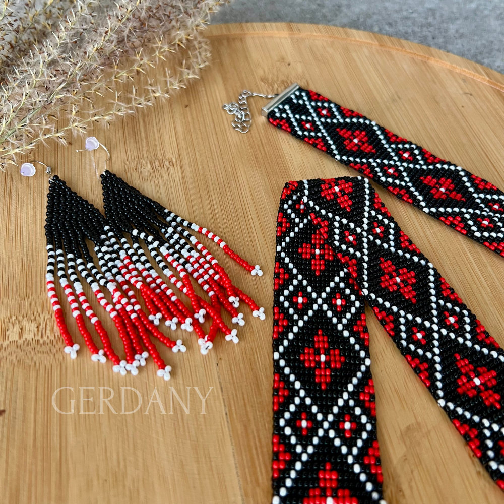 Набір прикрас із бісеру