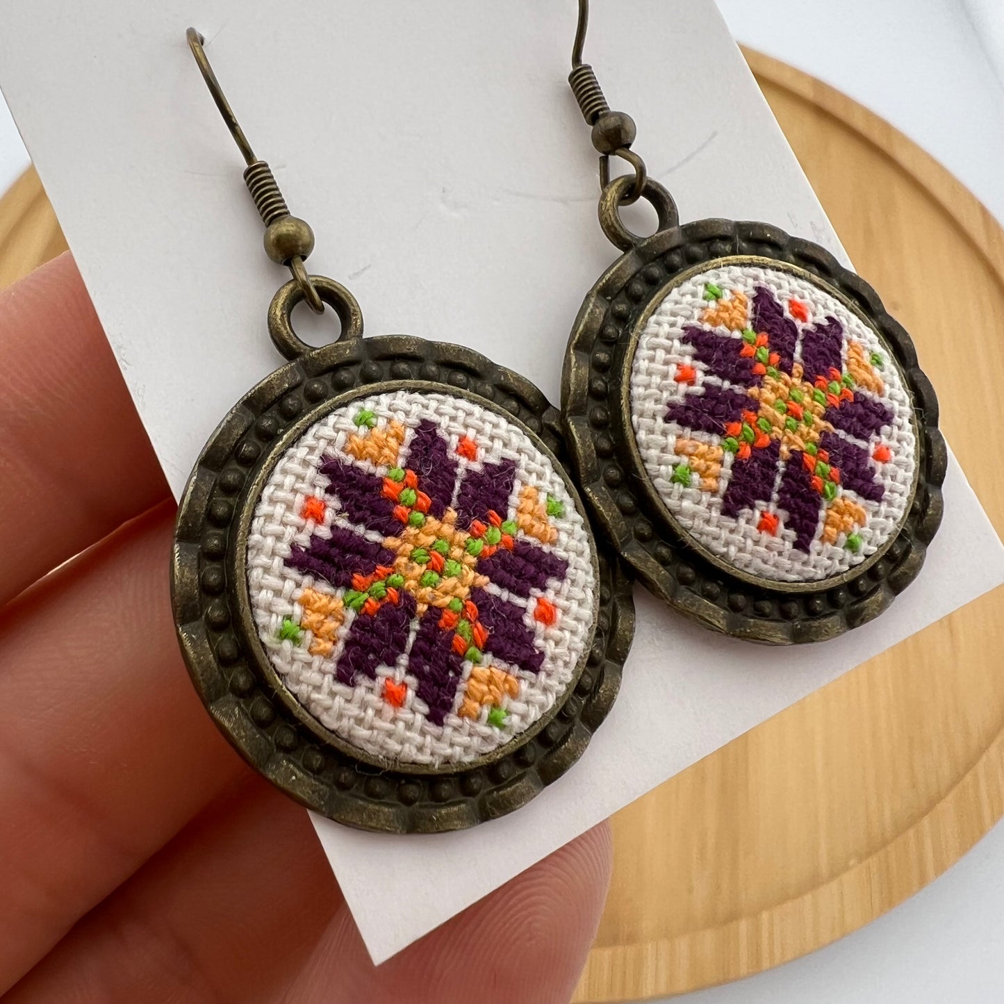 Вишиті сережки