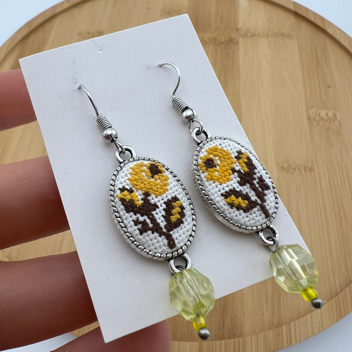 Вишиті сережки