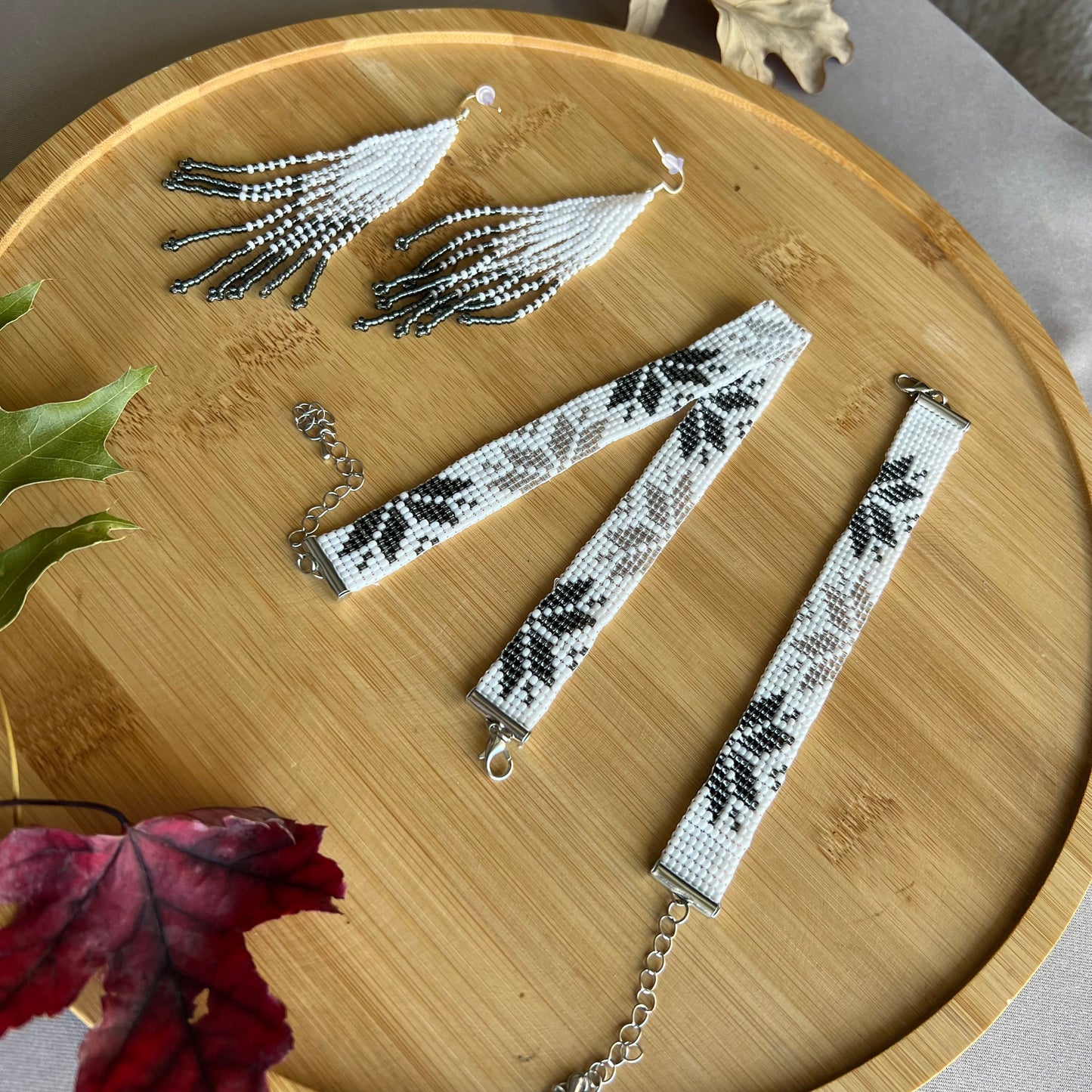 Набір прикрас із бісеру