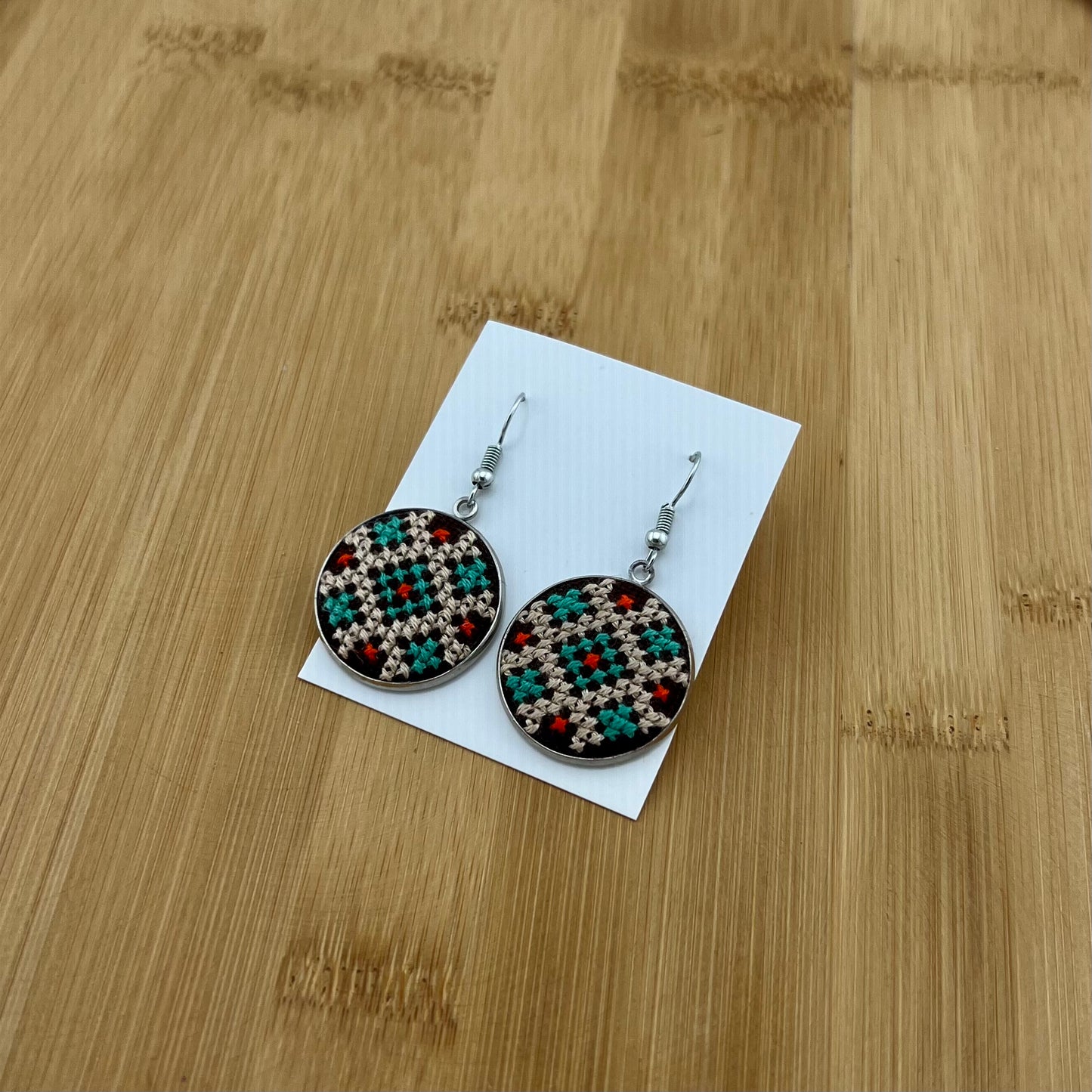 Вишиті сережки