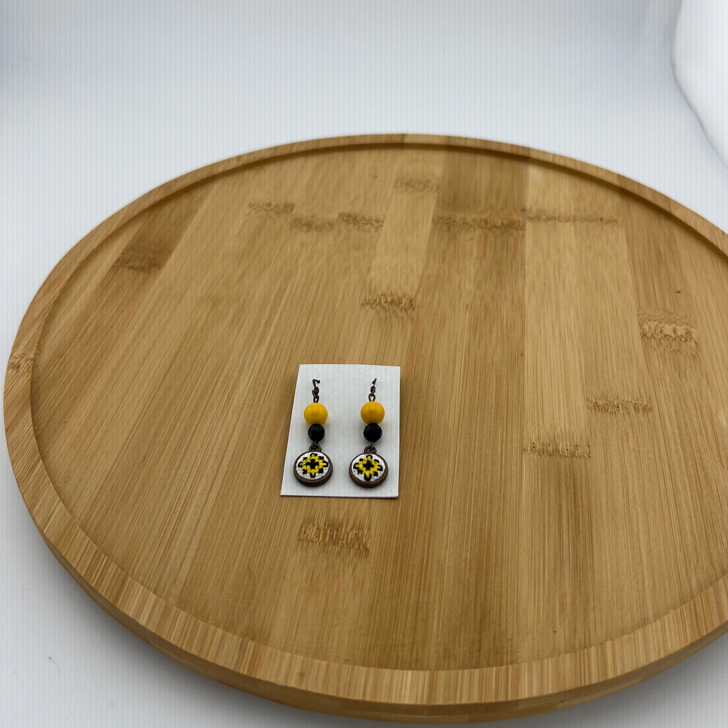 Вишиті сережки