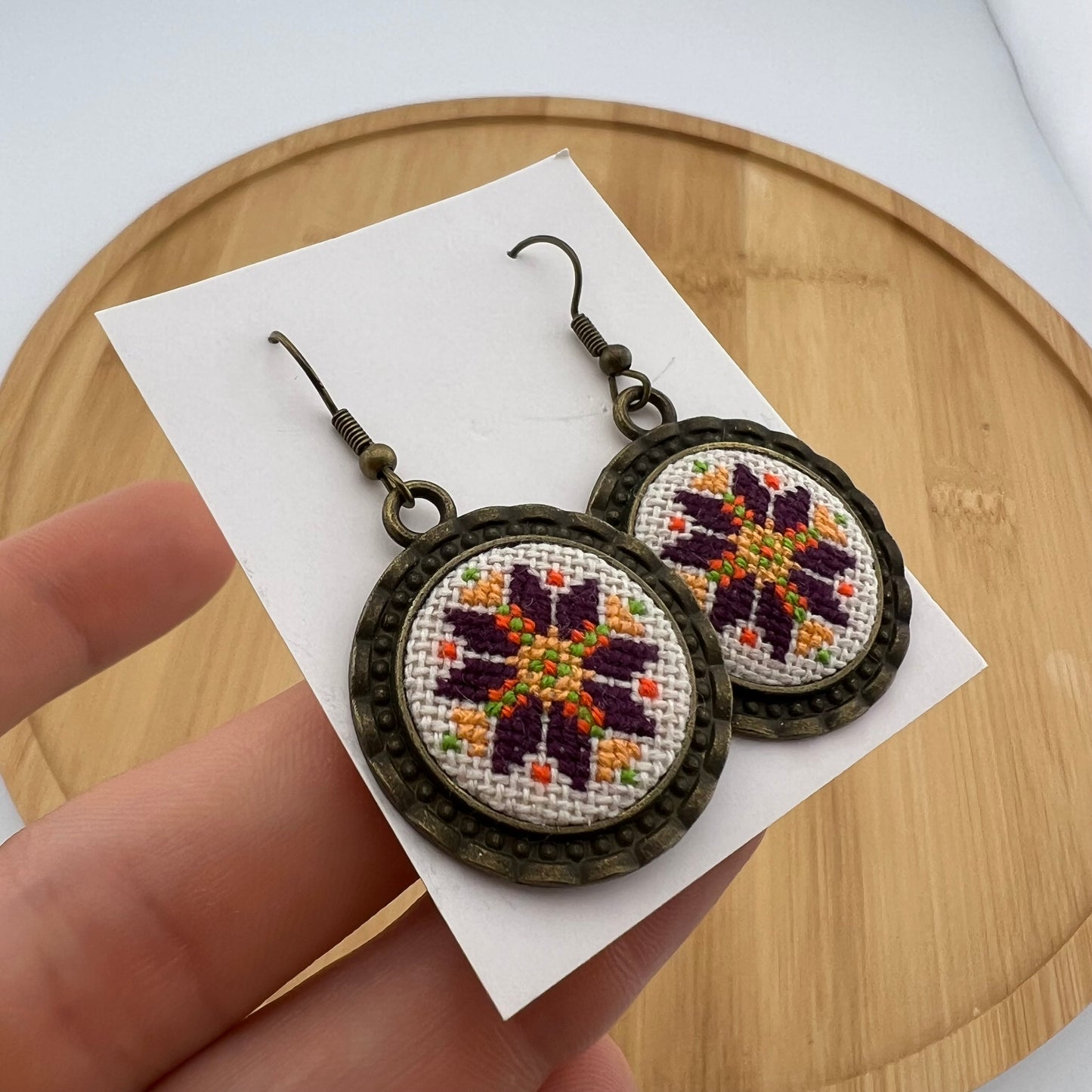 Вишиті сережки