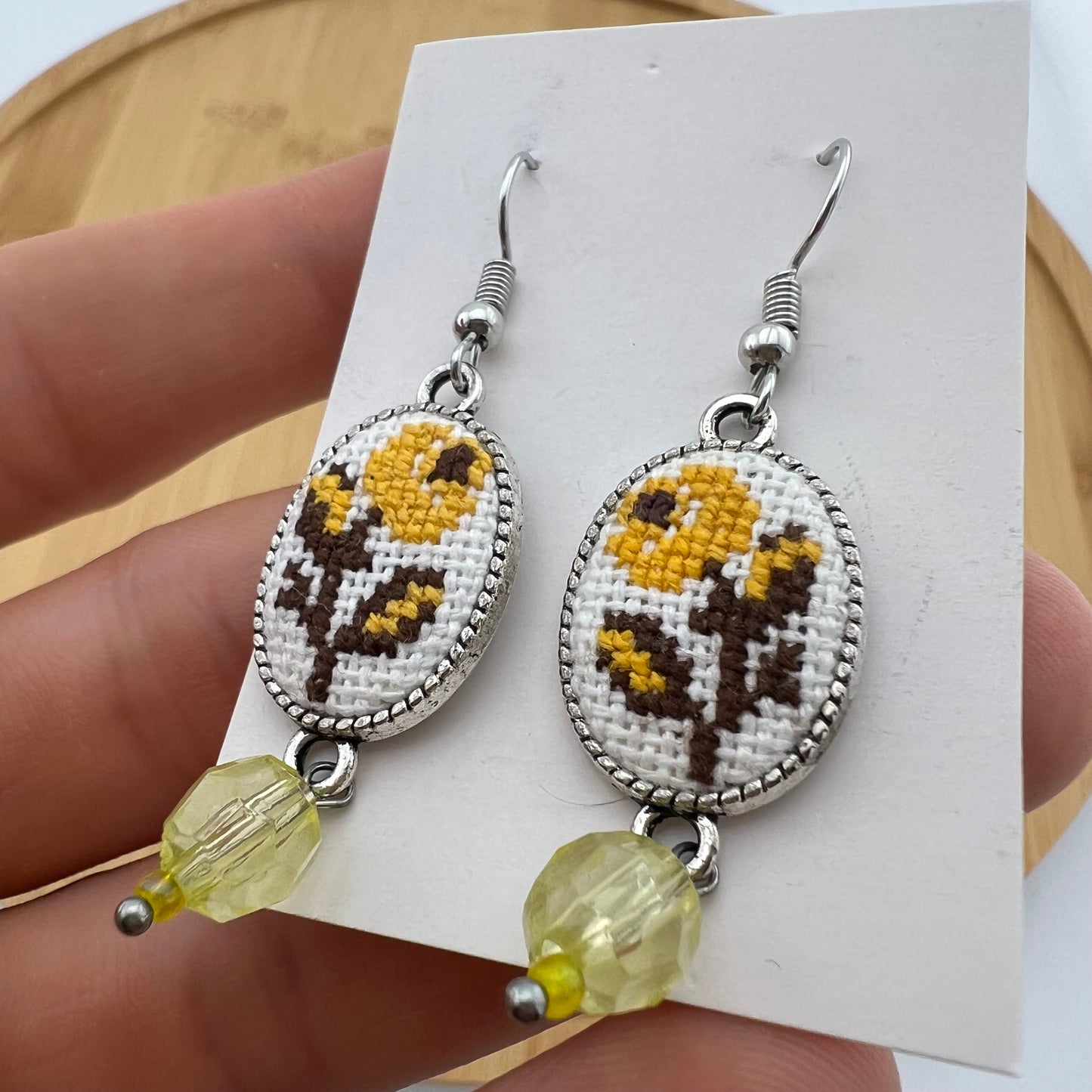 Вишиті сережки